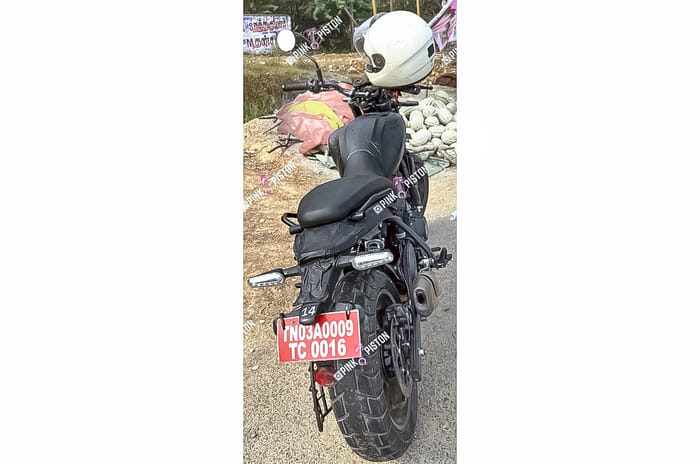 Royal Enfield Guerrilla 450: new spy shots reveal fresh details